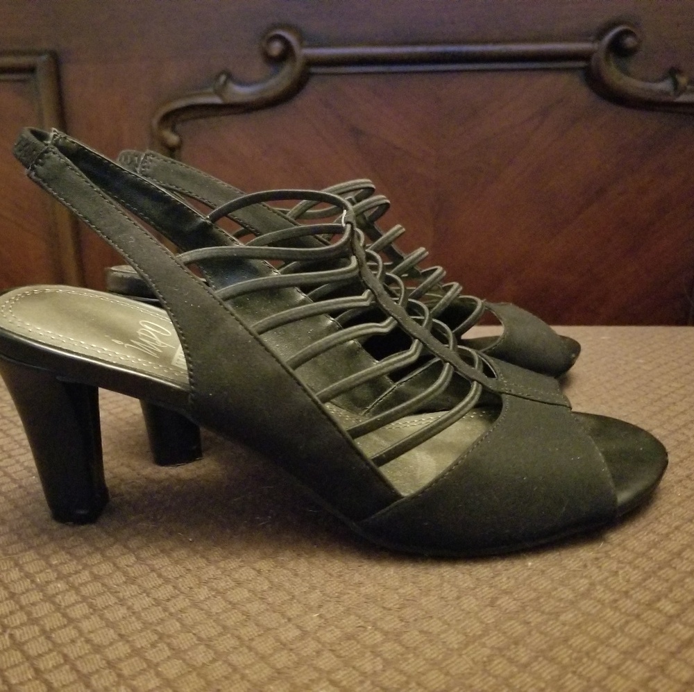 Dress shoes